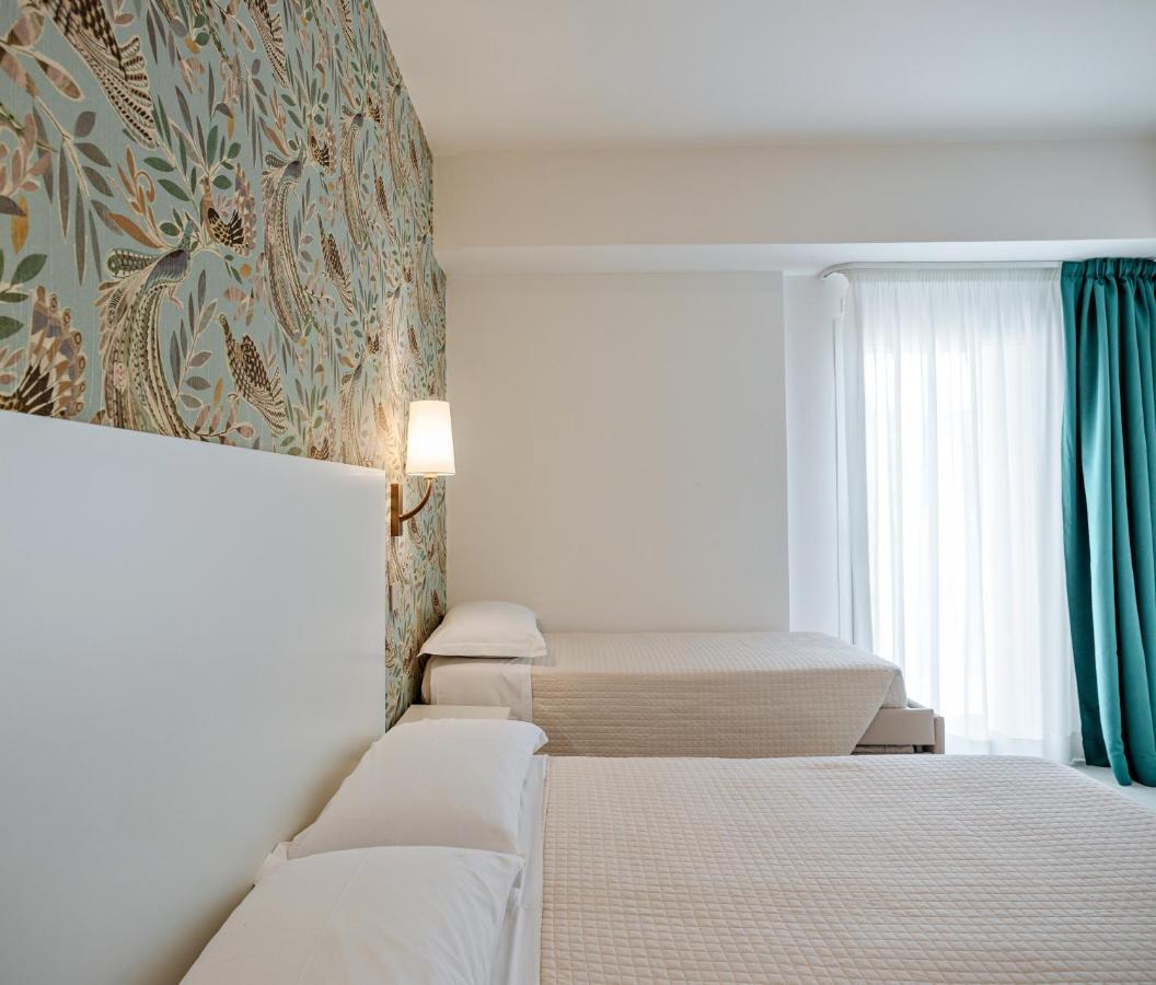 Solemare Hotel E Residence Misano Adriatico Exterior photo