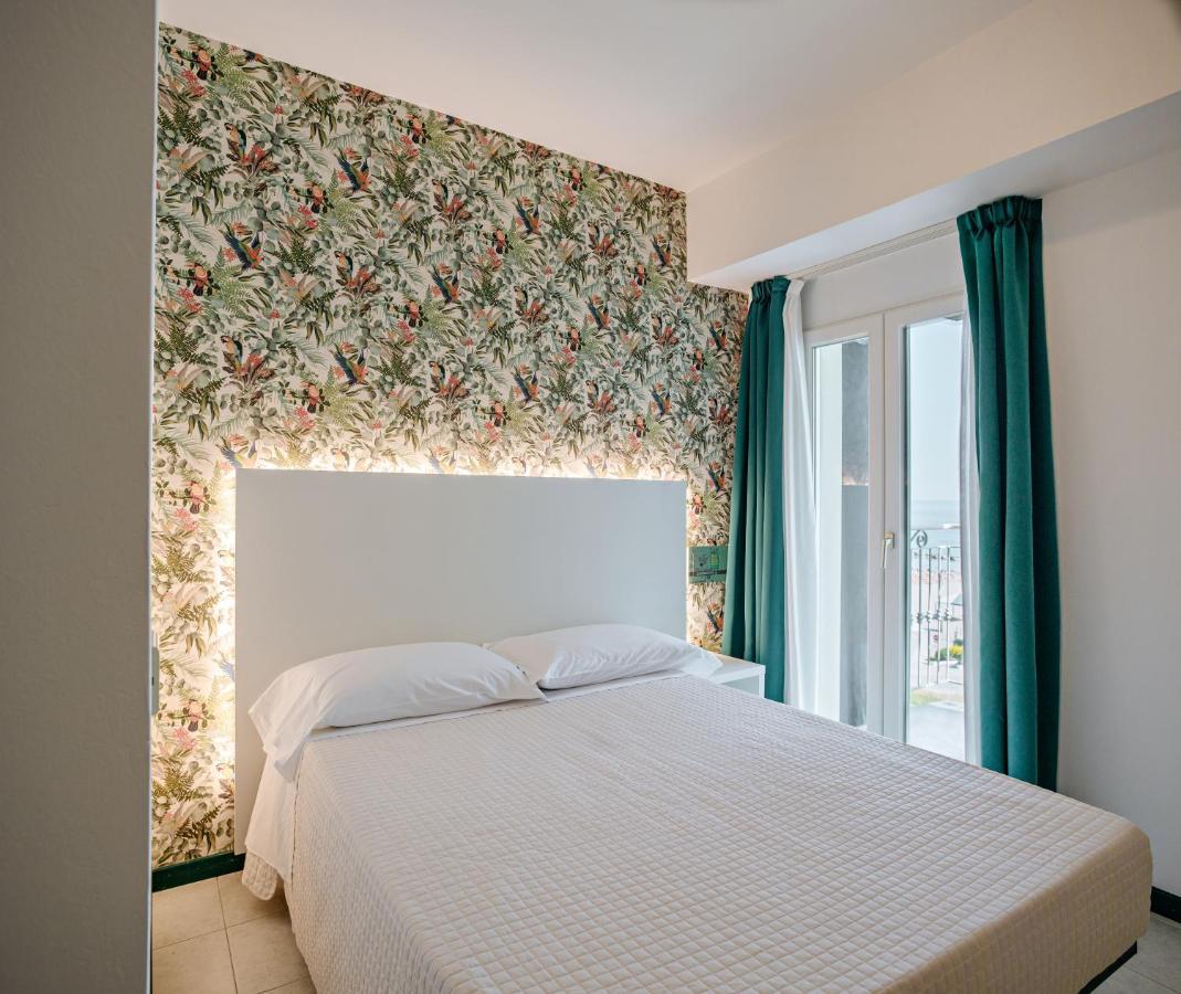 Solemare Hotel E Residence Misano Adriatico Exterior photo