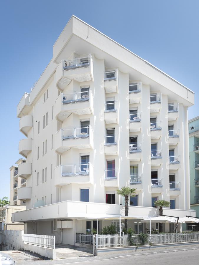 Solemare Hotel E Residence Misano Adriatico Exterior photo